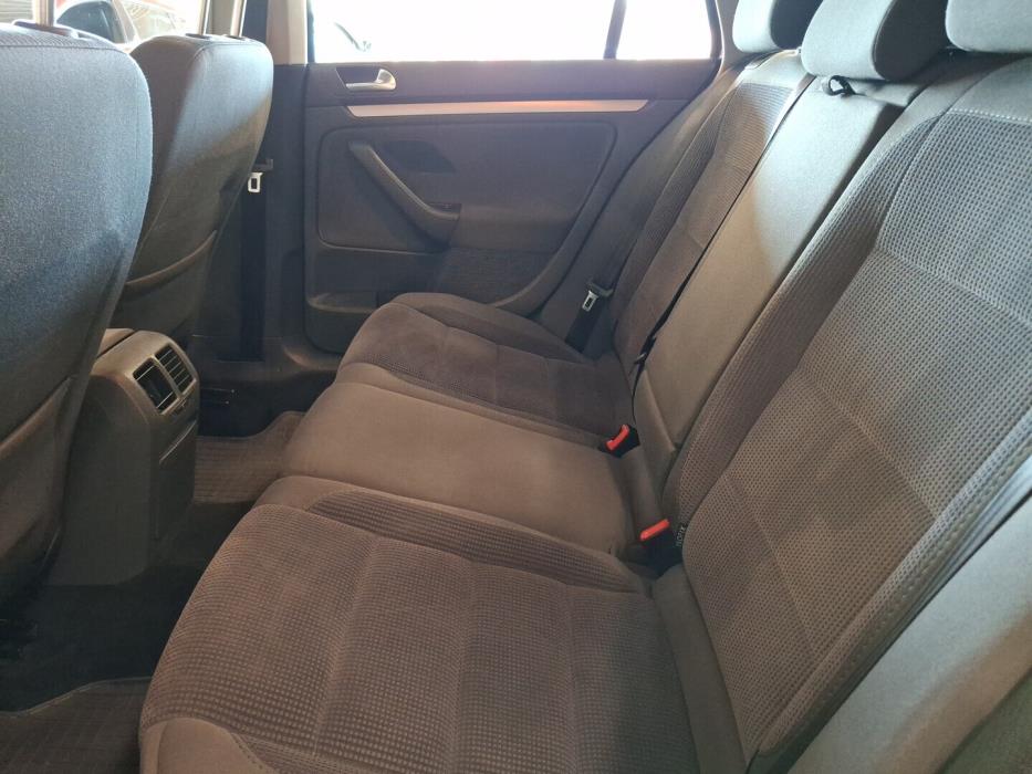 VOLKSWAGEN Golf 2008