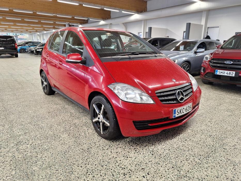 MERCEDES-BENZ A 2010