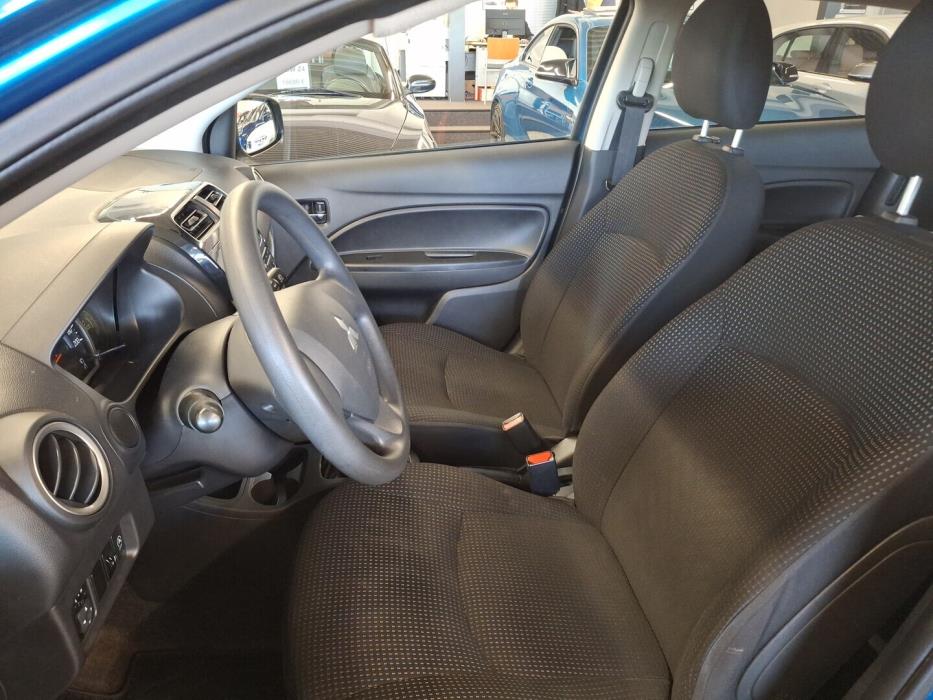 MITSUBISHI Space Star 2015