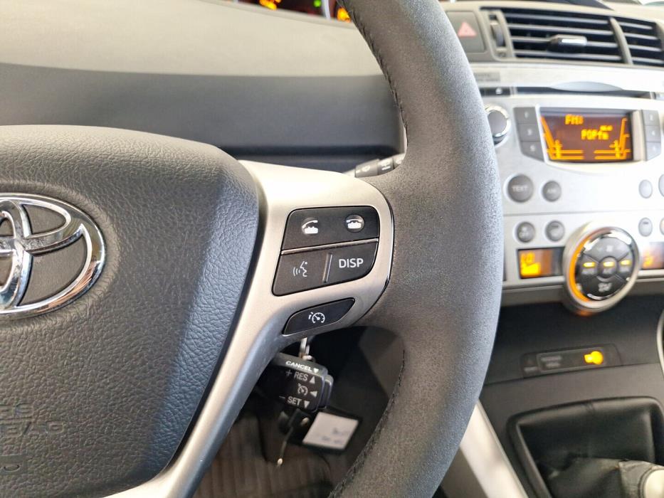 TOYOTA Verso 2010