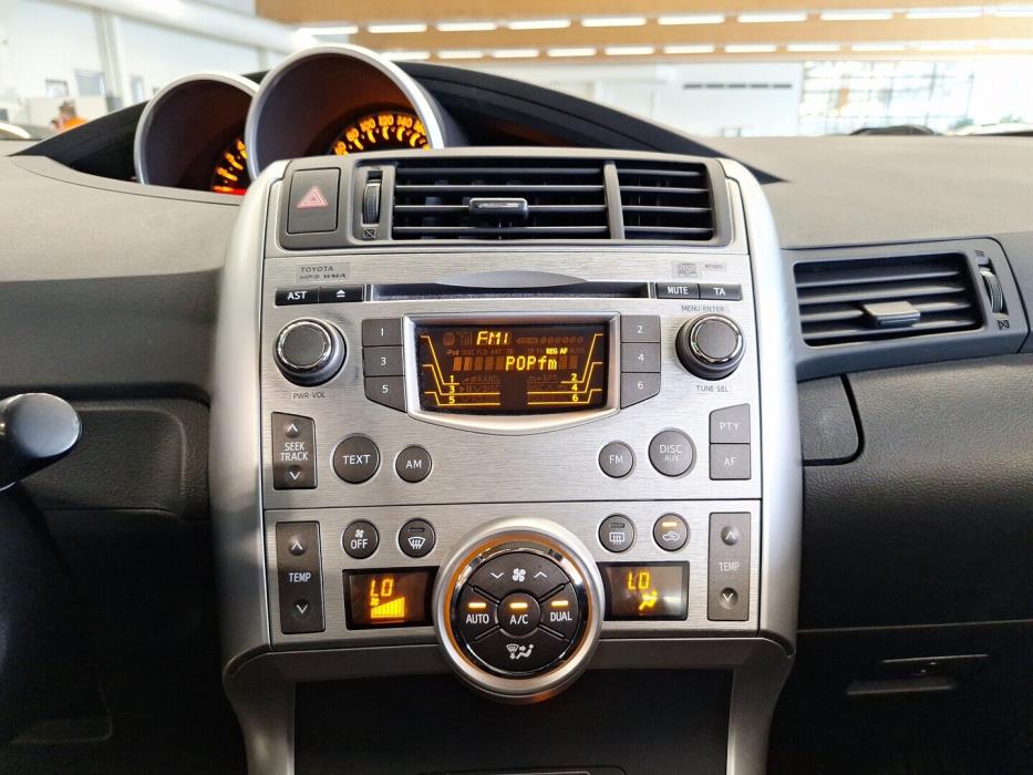 TOYOTA Verso 2010
