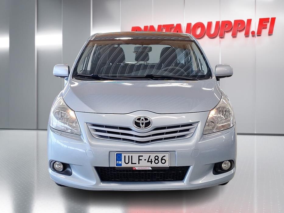 TOYOTA Verso 2010
