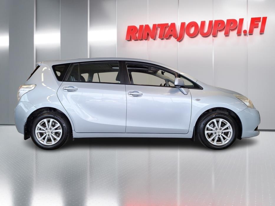 TOYOTA Verso 2010