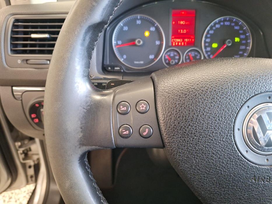 VOLKSWAGEN Golf 2007