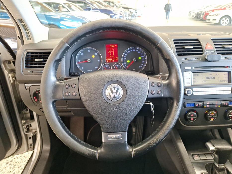 VOLKSWAGEN Golf 2007