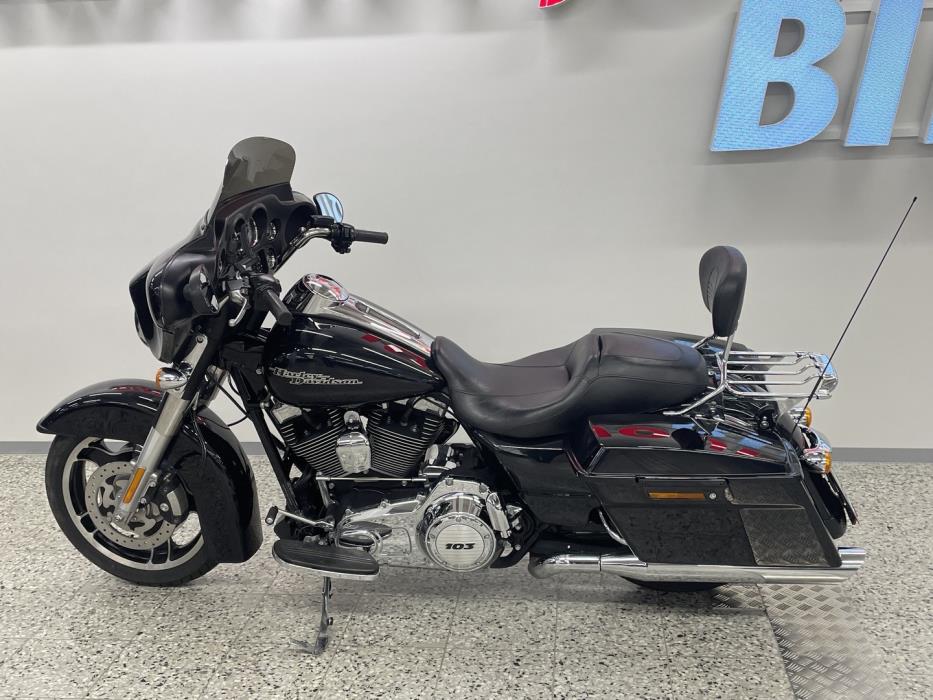 HARLEY-DAVIDSON TOURING 2013