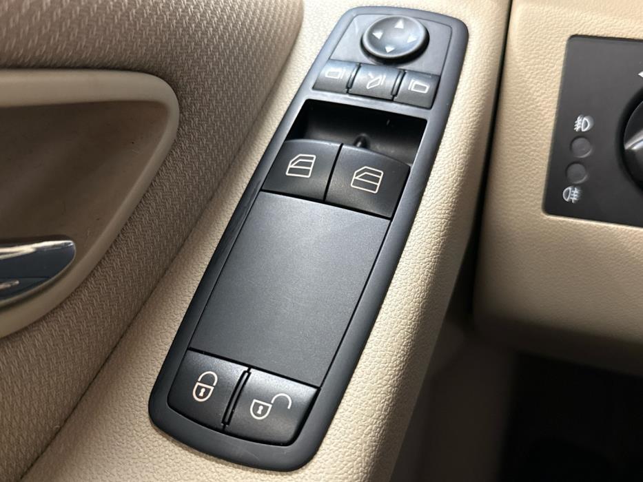 MERCEDES-BENZ B 2009