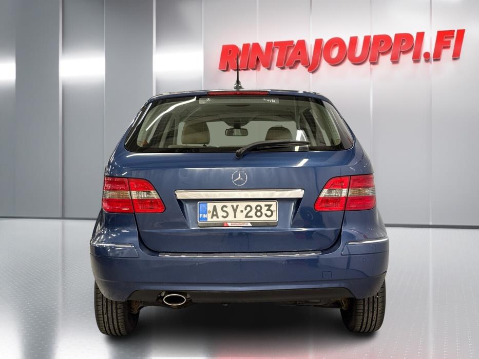 MERCEDES-BENZ B 2009