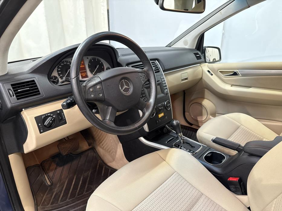 MERCEDES-BENZ B 2009