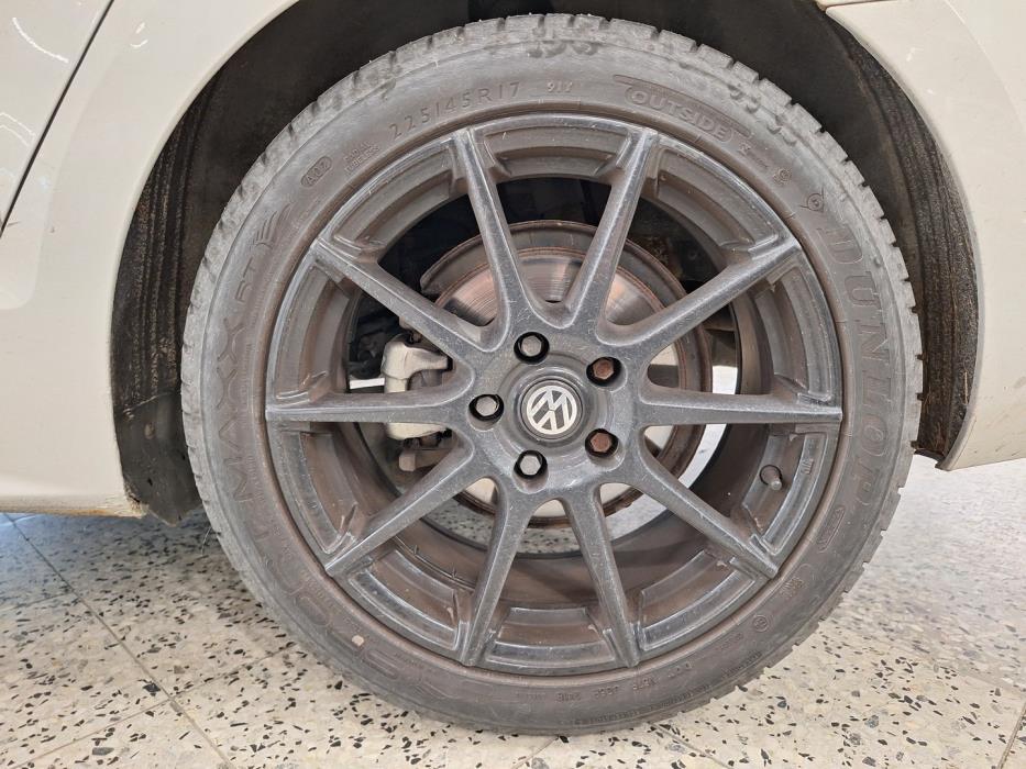 VOLKSWAGEN Jetta 2011