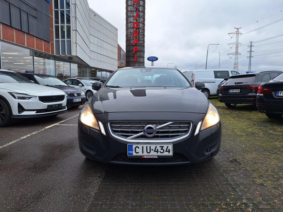 VOLVO S60 2012