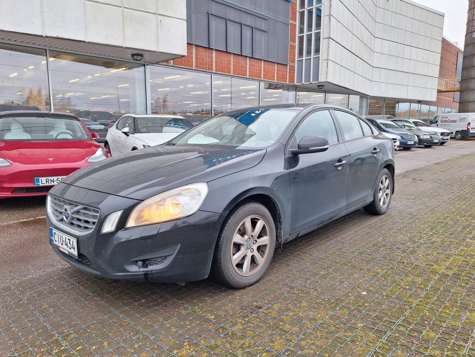 VOLVO S60 2012