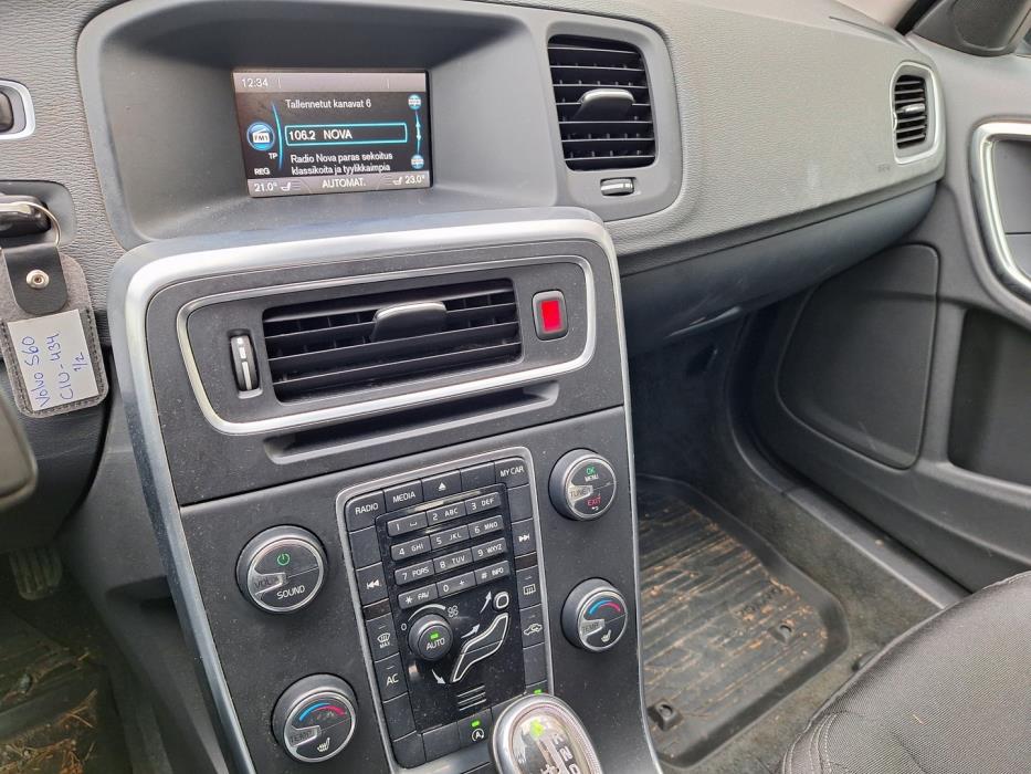 VOLVO S60 2012