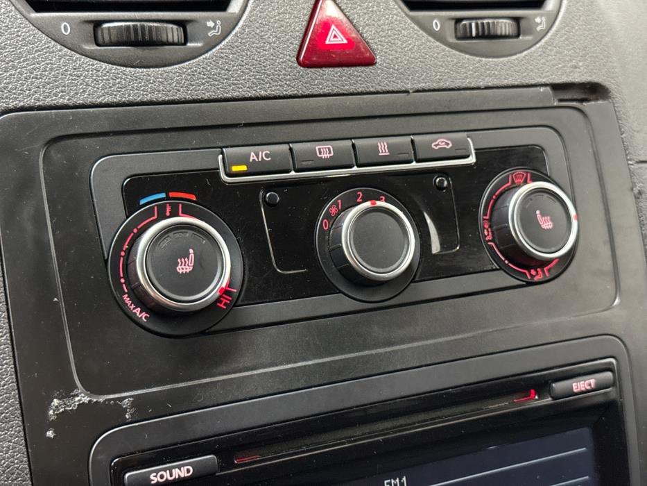 VOLKSWAGEN Caddy 2015