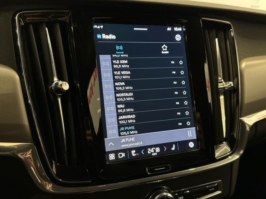 VOLVO V90 2023