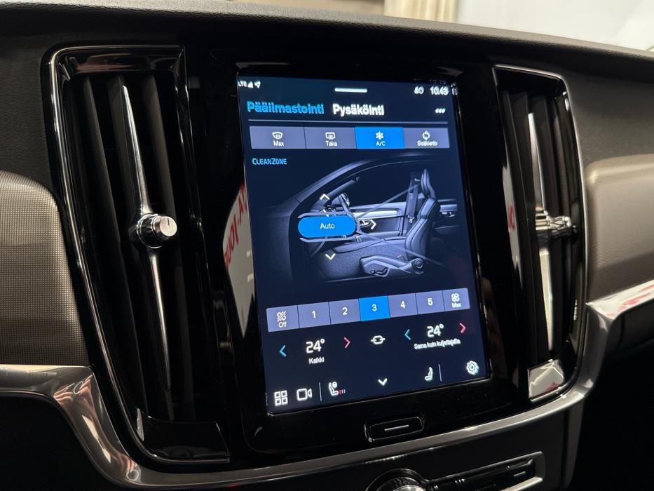 VOLVO V90 2023