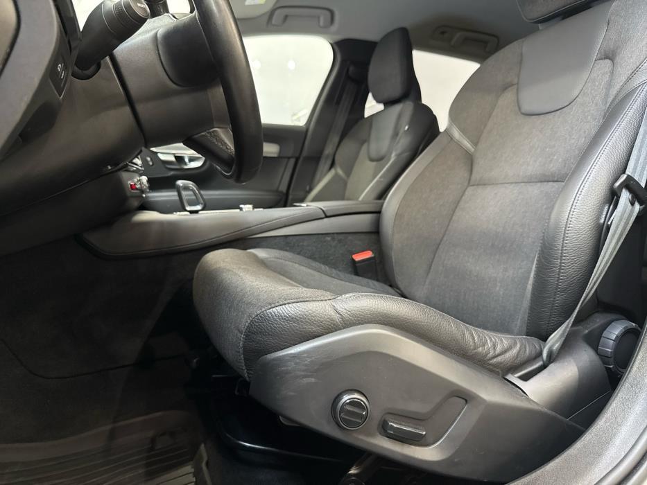 VOLVO V90 2023