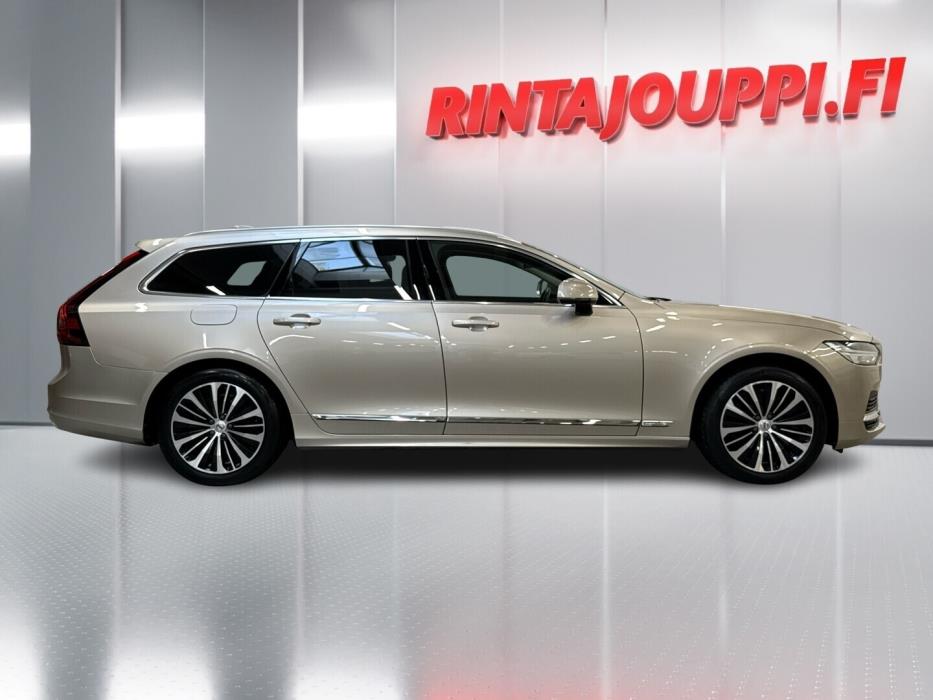 VOLVO V90 2023