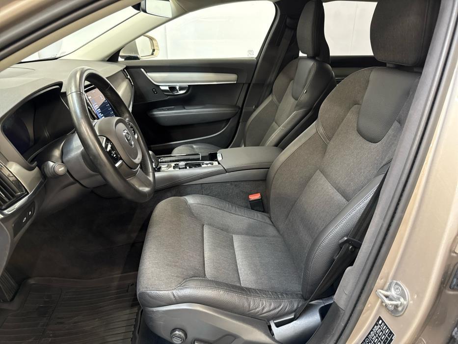 VOLVO V90 2023