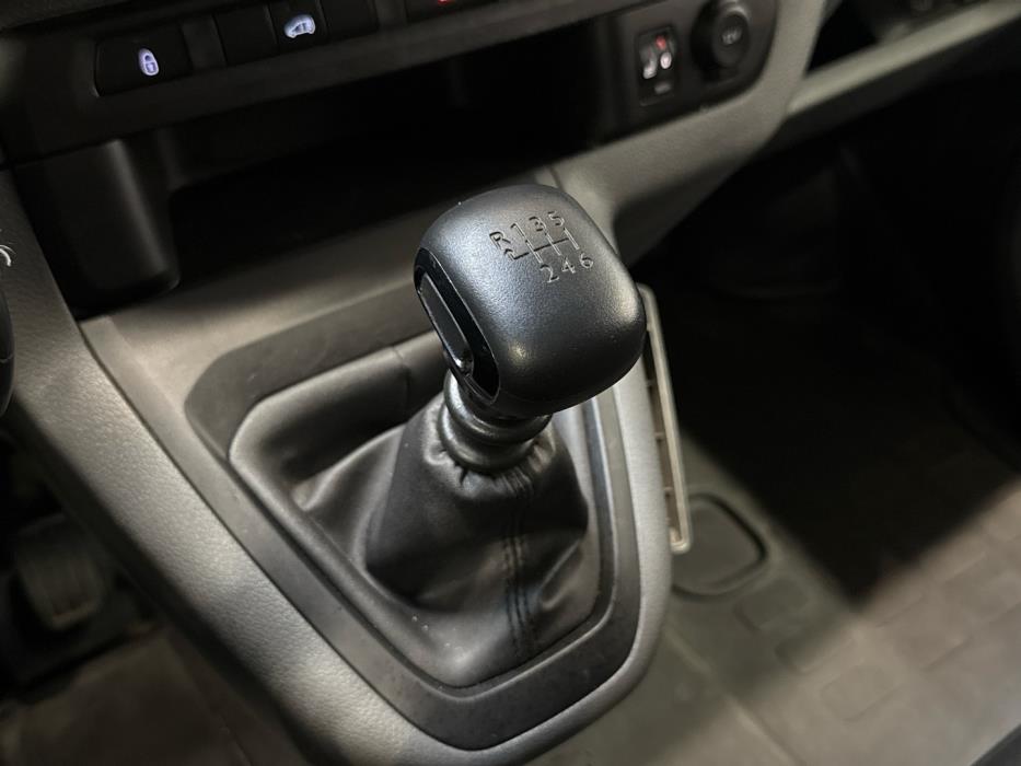 PEUGEOT Expert 2022