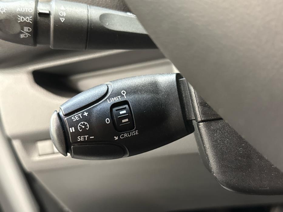 PEUGEOT Expert 2022