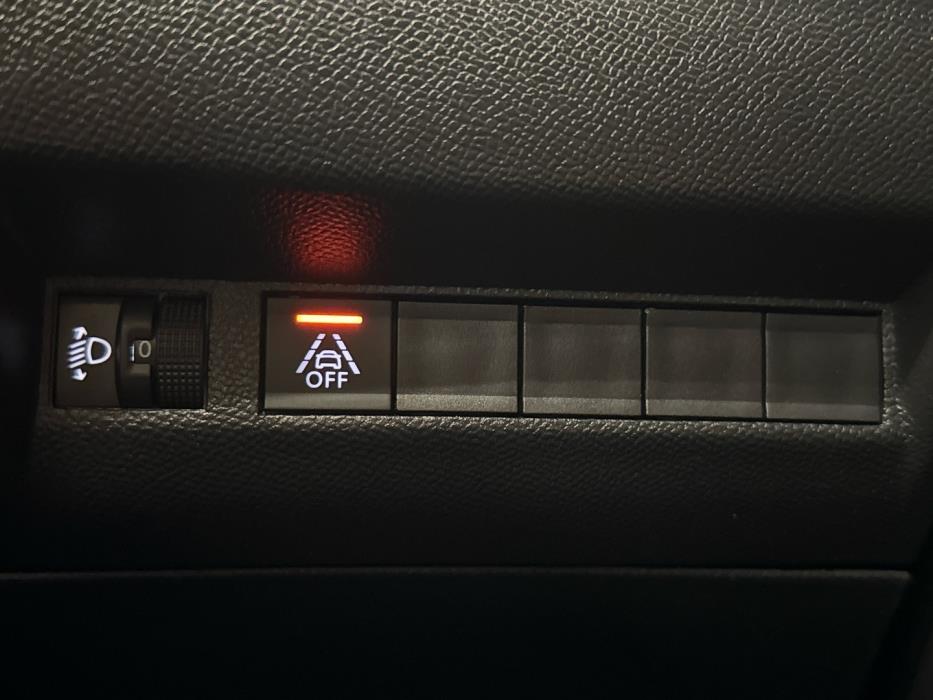 PEUGEOT e-2008 2020