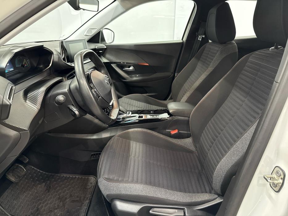 PEUGEOT e-2008 2020