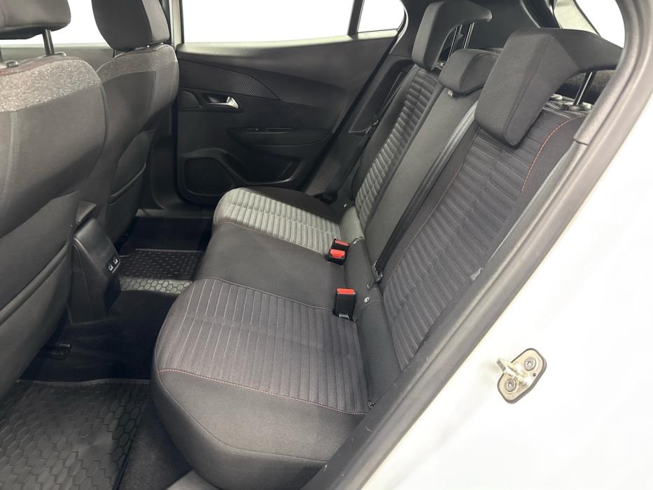 PEUGEOT e-2008 2020