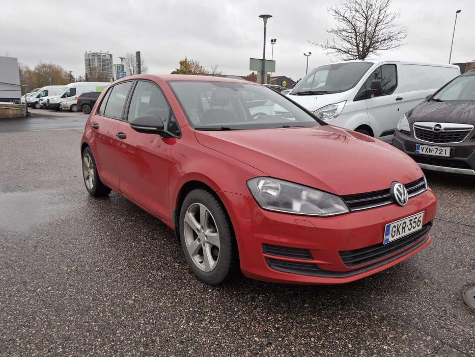 VOLKSWAGEN Golf 2013