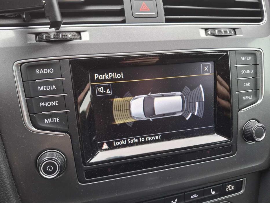VOLKSWAGEN Golf 2013