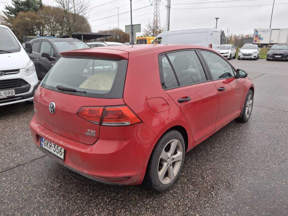 VOLKSWAGEN Golf 2013
