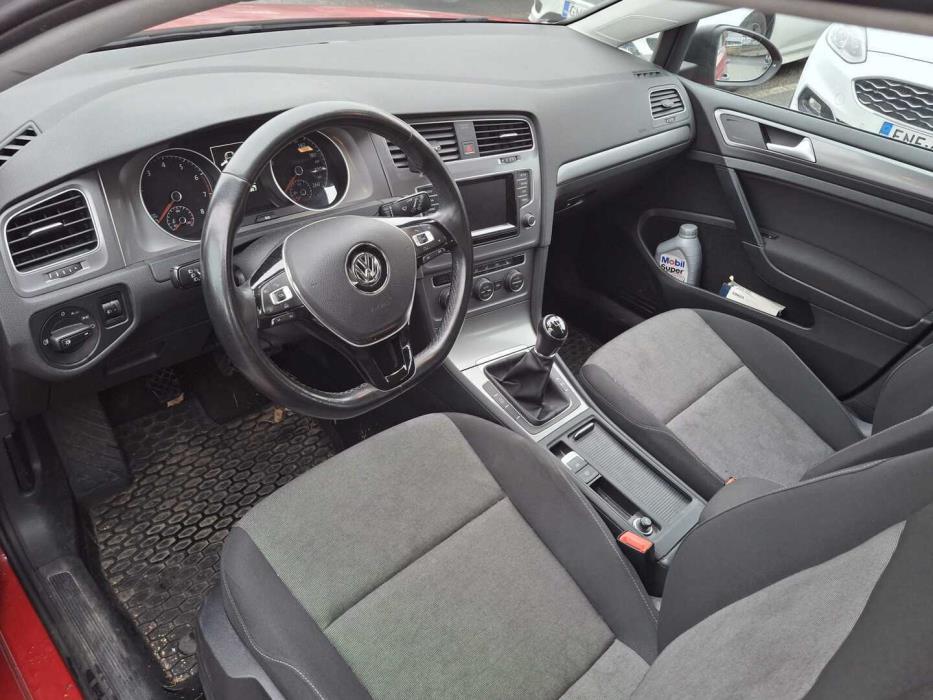 VOLKSWAGEN Golf 2013