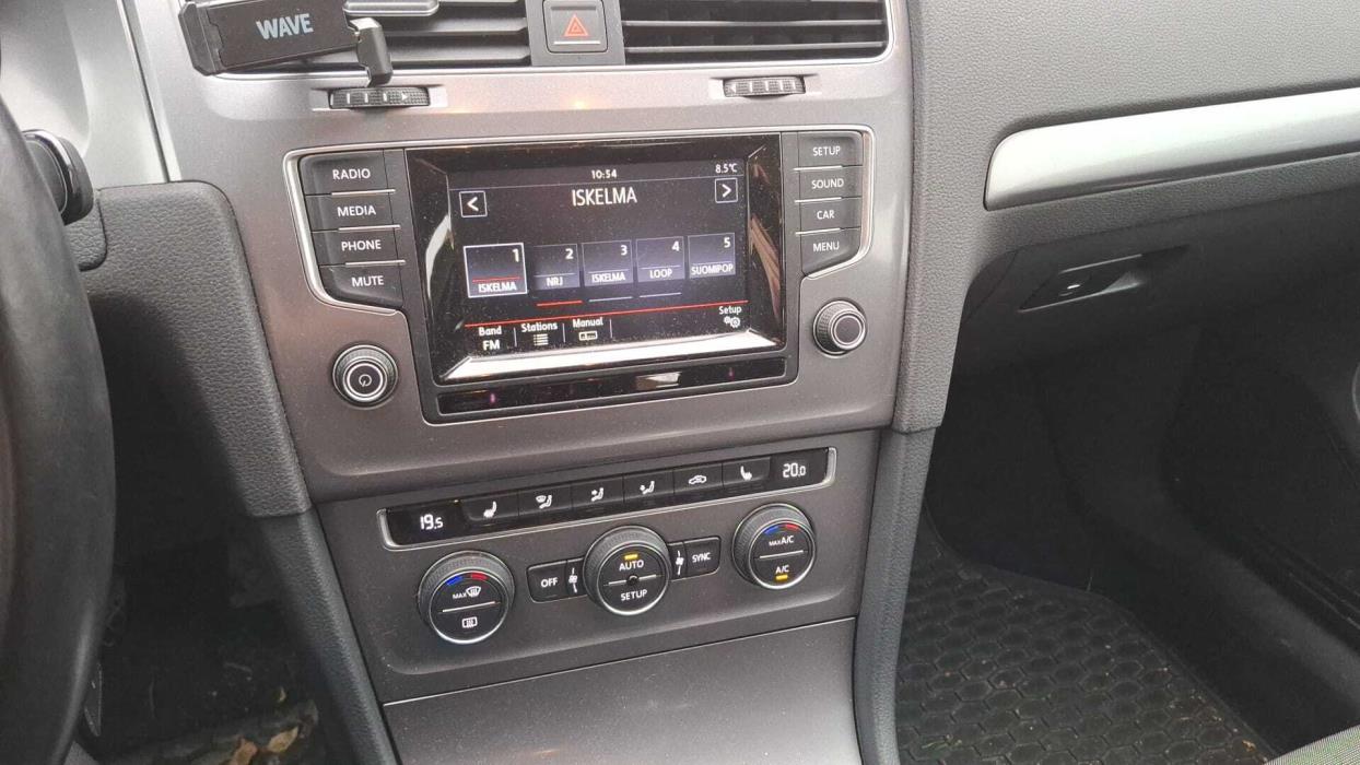 VOLKSWAGEN Golf 2013