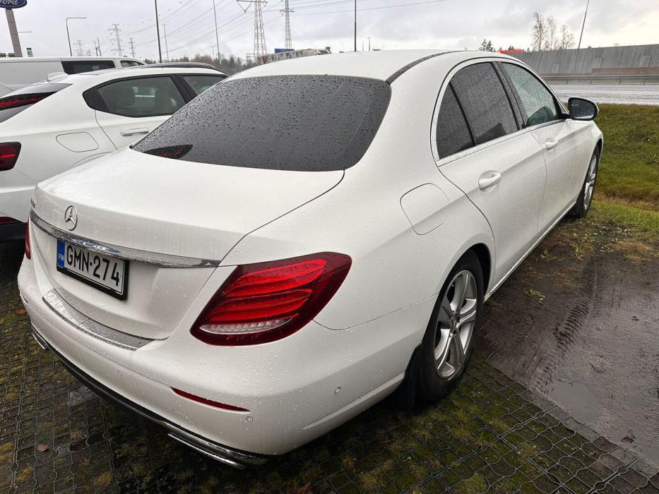 MERCEDES-BENZ E 2017