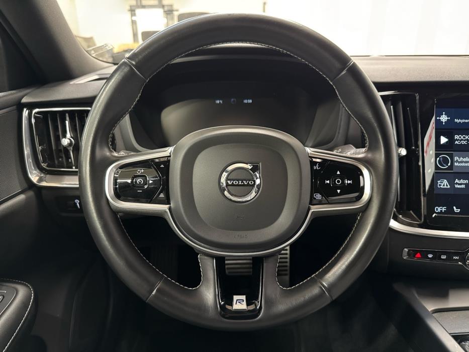 VOLVO S60 2019