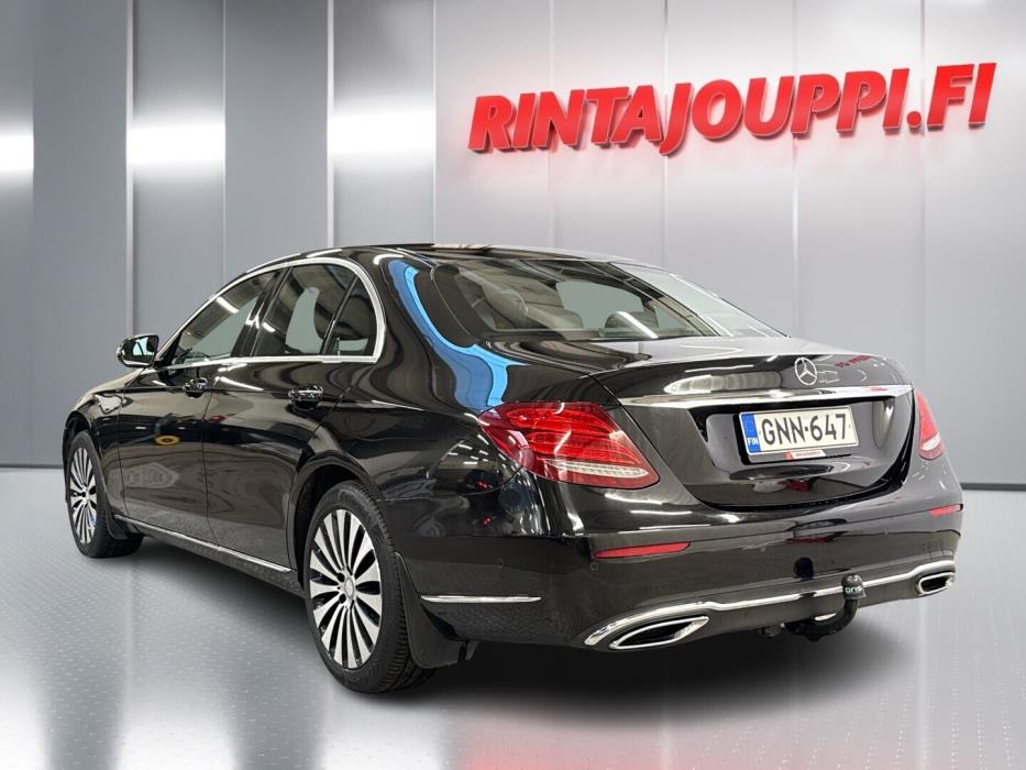 MERCEDES-BENZ E 2017