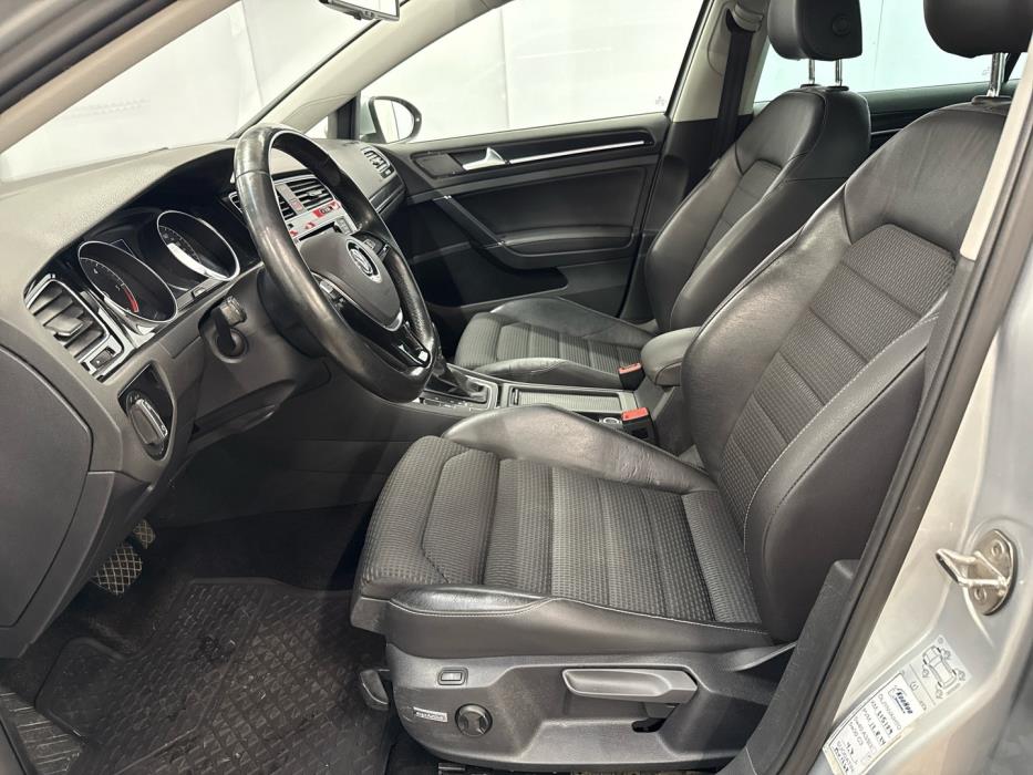 VOLKSWAGEN Golf 2014