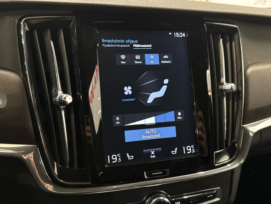 VOLVO V90 Cross Country 2017