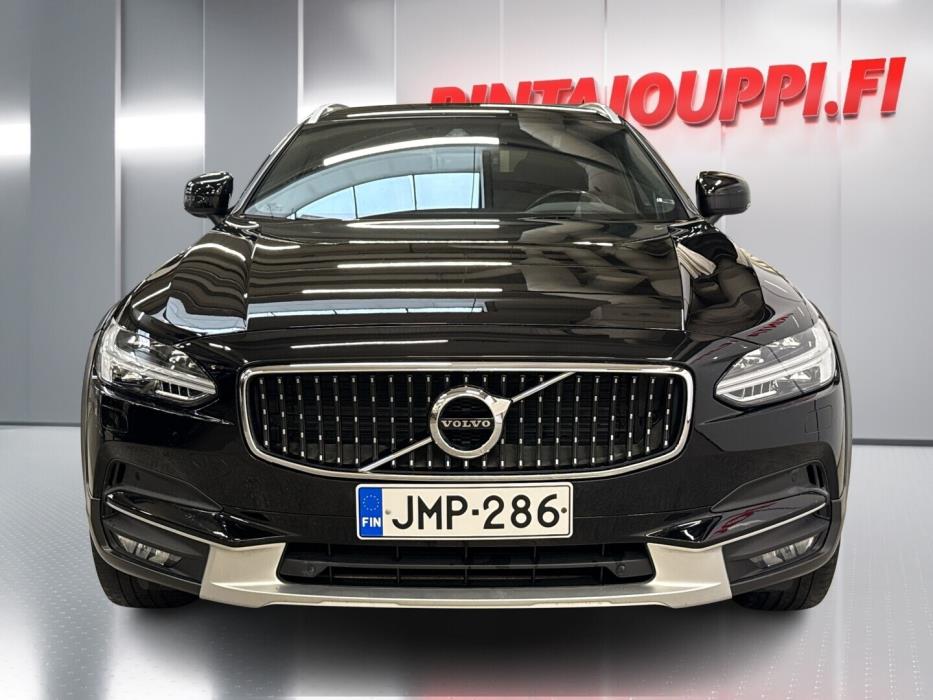 VOLVO V90 Cross Country 2017