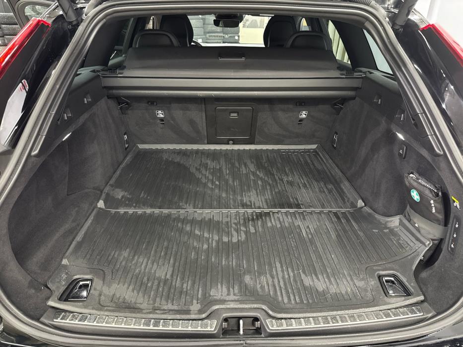 VOLVO V90 Cross Country 2017
