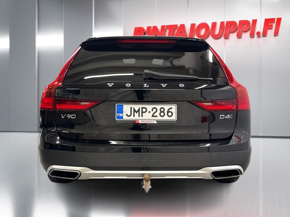 VOLVO V90 Cross Country 2017