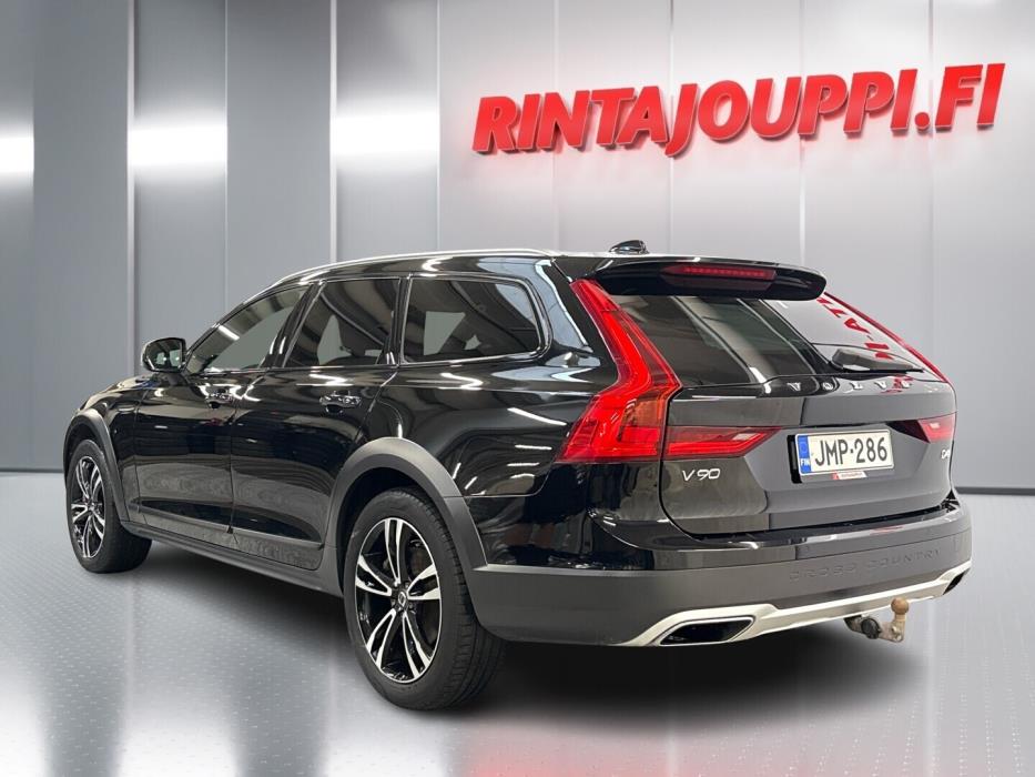 VOLVO V90 Cross Country 2017