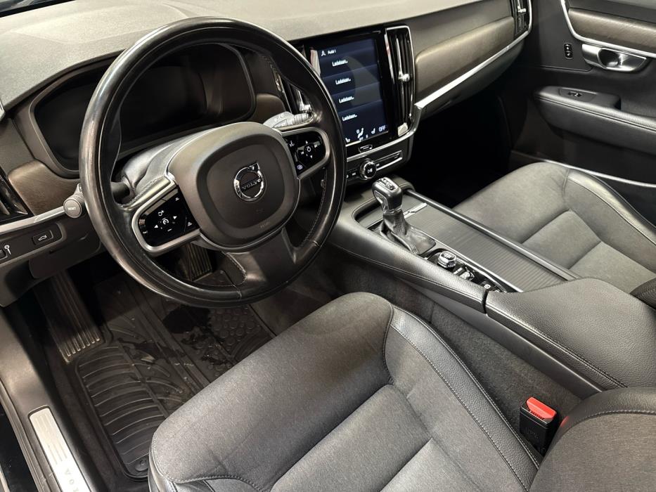 VOLVO V90 Cross Country 2017