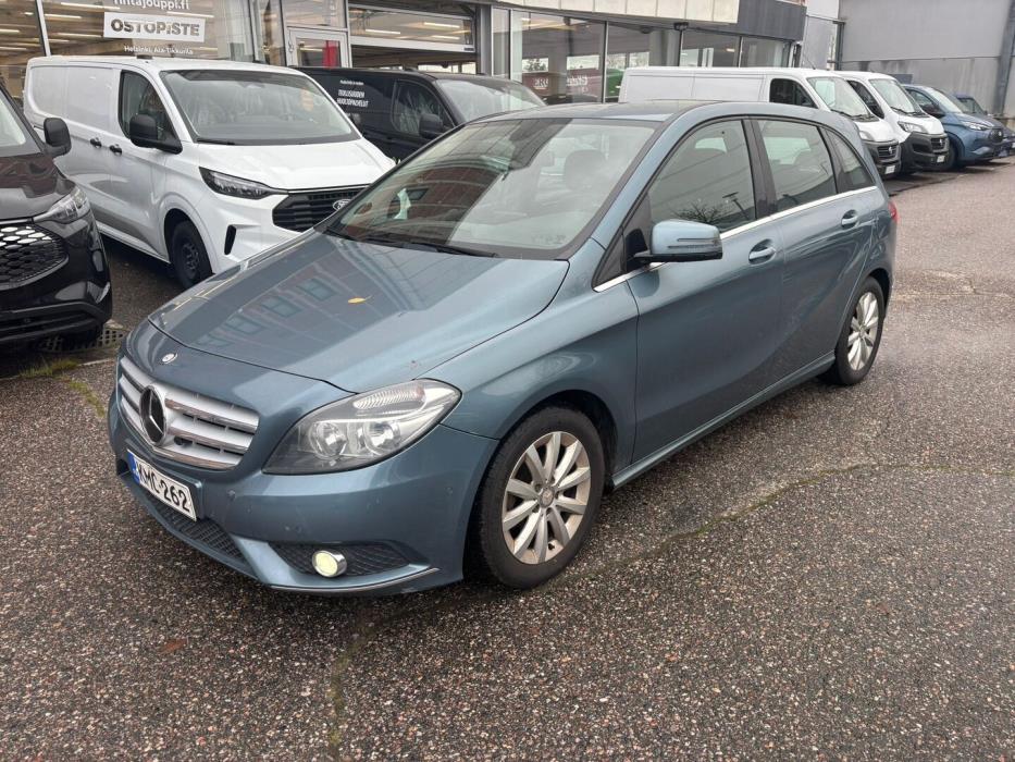 MERCEDES-BENZ B 2012