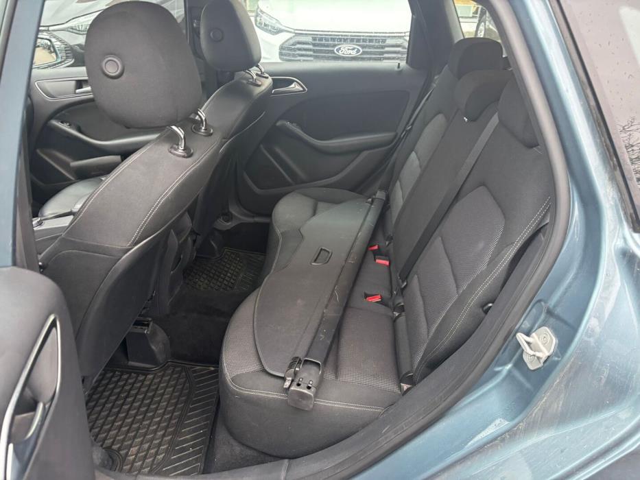 MERCEDES-BENZ B 2012