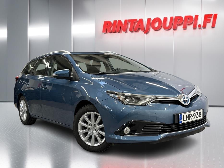 TOYOTA Auris 2015