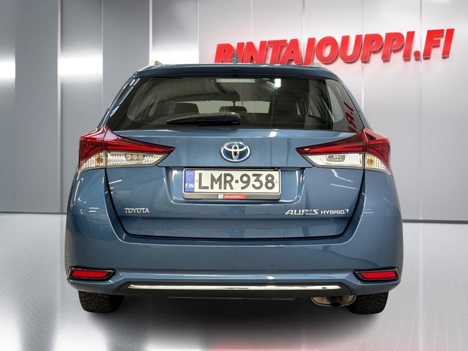 TOYOTA Auris 2015