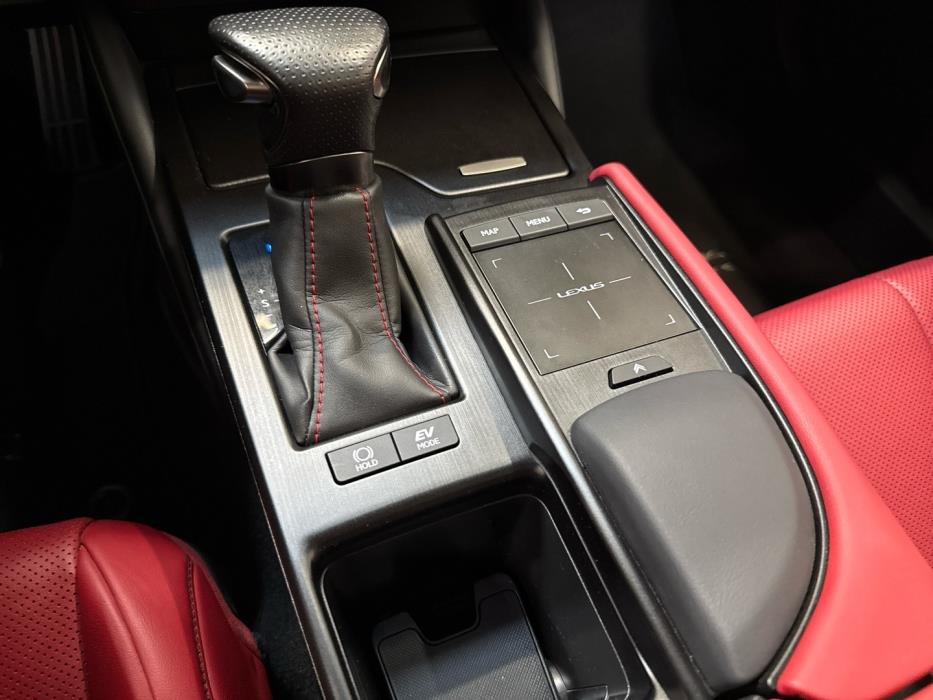 LEXUS ES 2019