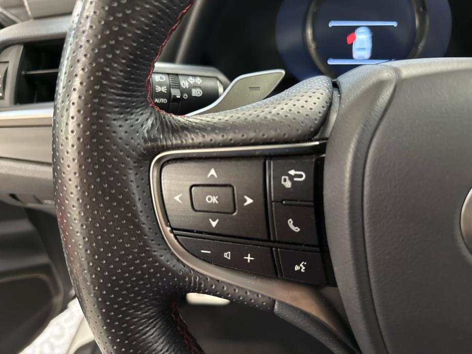 LEXUS ES 2019