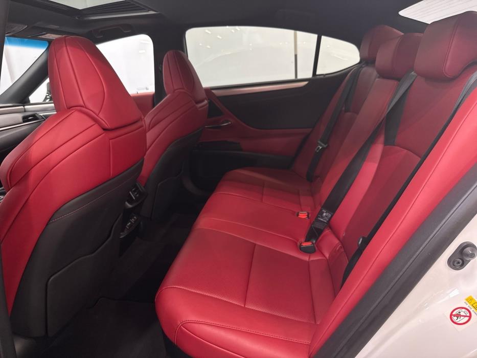 LEXUS ES 2019
